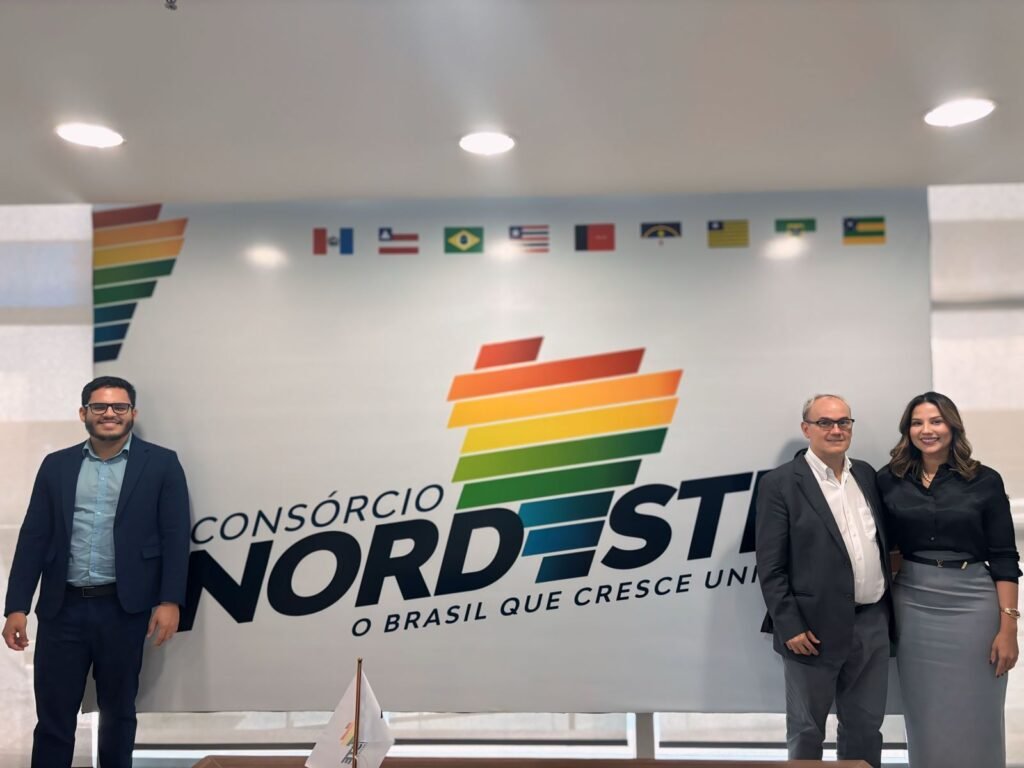 Sede do Consórcio Nordeste recebe a doutoranda-pesquisadora, Roseli Matias